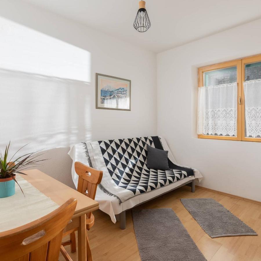 Pine And Sunshine Apartments Podgora Exterior photo